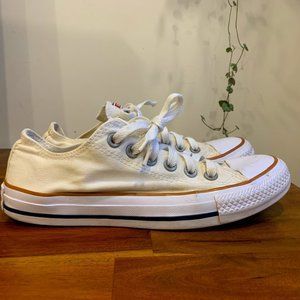 Converse Chuck Taylor All Star Low Top - Size 7